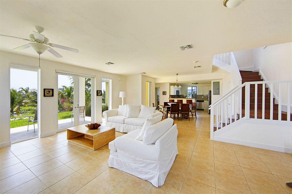 Resorts World Bimini Bayley Town Interior foto
